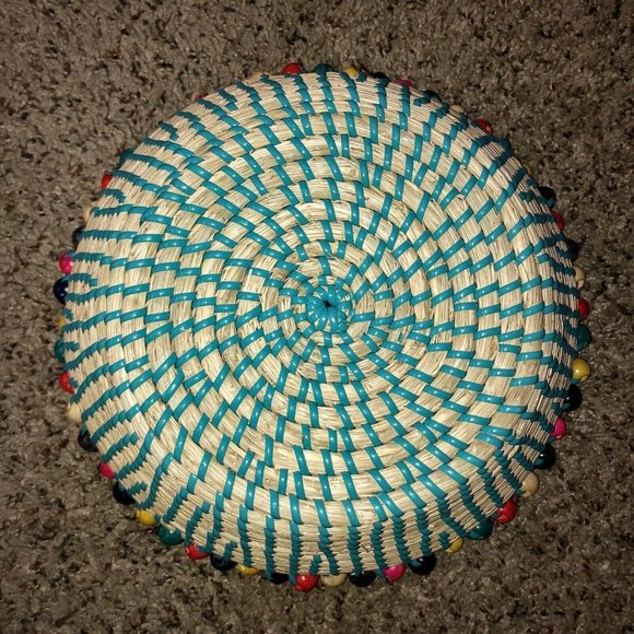 Chips and Salsa Set Used Colorful Woven Melamine - Picture 4 of 16